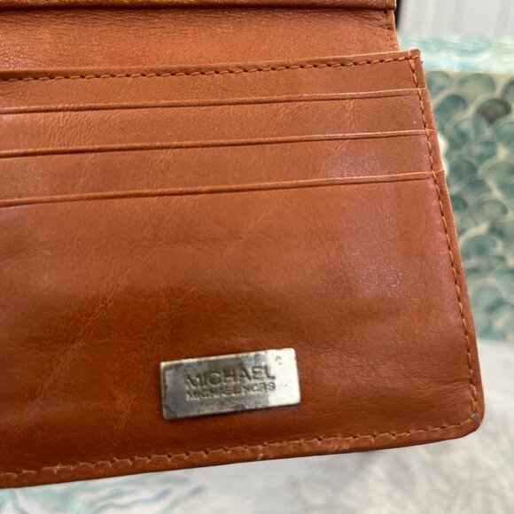 Michael Kors Jet Set Large Logo Trifold Wallet Brand New! - Picture 8 of 10